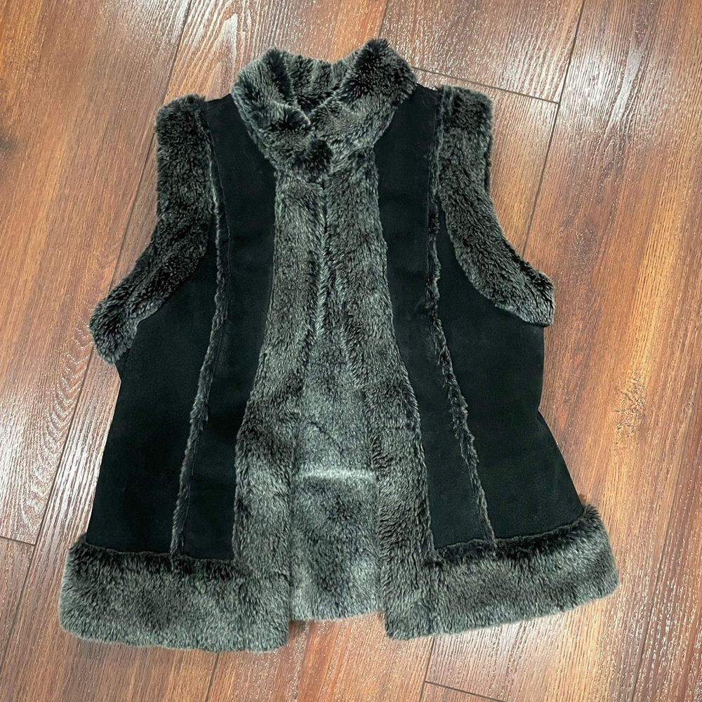 Live a Little Black Leather and Faux Fur Vest- Women’s size L BOHO